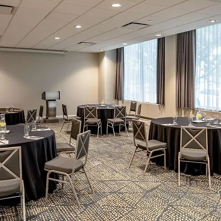 Doubletree By Hilton Hotel And Conference Center Chicago North Shore-2
