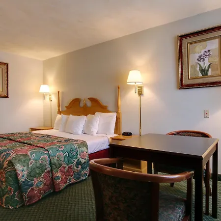 Americas Best Value Inn Uvalde-3