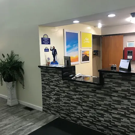 Days Inn By Wyndham Thomson-3