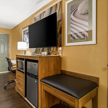 Quality Inn & Suites Corinth West-2