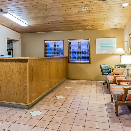 Days Inn By Wyndham West Allis/Milwaukee-3