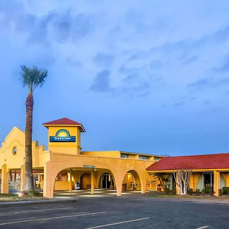 Days Inn By Wyndham Del Rio-2