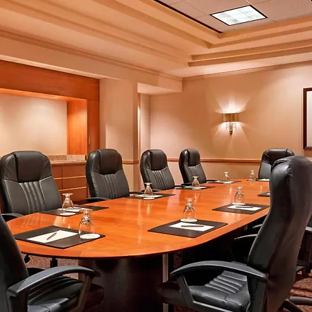 Sheraton Suites Chicago Elk Grove-2