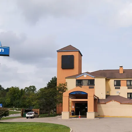 Days Inn By Wyndham Flint/Bishop International Airport-3