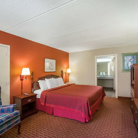 Days Inn By Wyndham Hurricane Mills-2