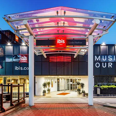 Ibis London Heathrow Airport-3