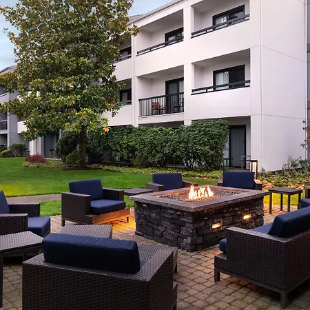 Courtyard Seattle Southcenter-2