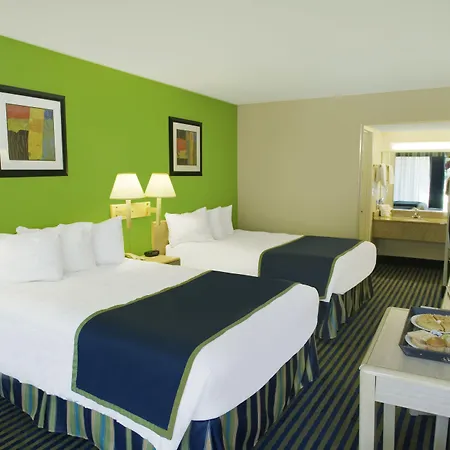 Days Inn By Wyndham Richmond Hill/Savannah-3
