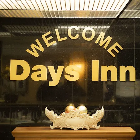 Days Inn By Wyndham Concord-2
