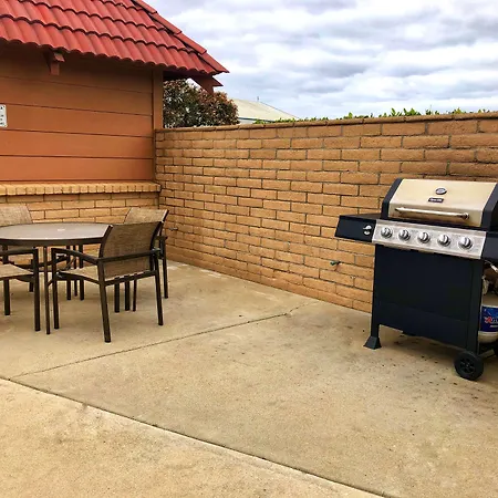 Lompoc Valley Inn And Suites-3