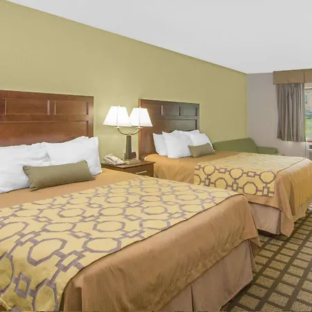 Baymont By Wyndham Ames-2