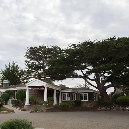 Lighthouse Lodge & Cottages-2