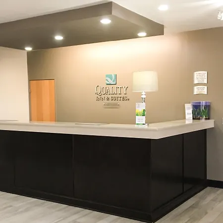 Quality Inn & Suites Lincoln Near I-55-3