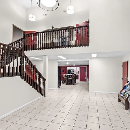 Red Lion Inn & Suites Saint Louis-2