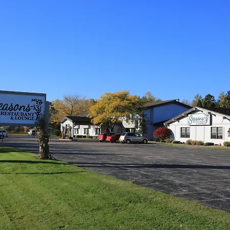 Shawano Four Seasons Resort-2