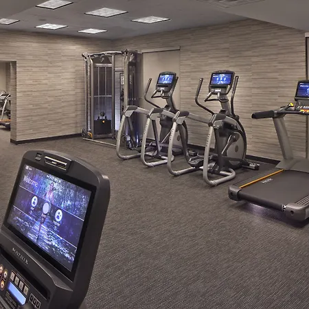 Courtyard By Marriott Philadelphia City Avenue-3