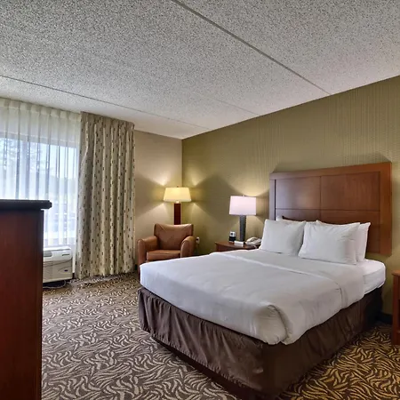Clarion Inn & Suites Cortland - University Area-3