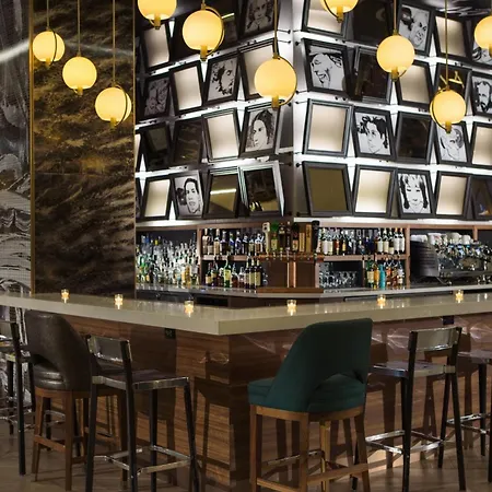 Renaissance Chicago Downtown Hotel-2