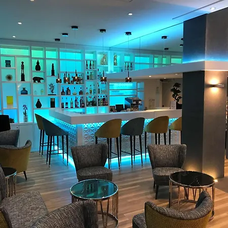 Best Western Plus Hotel Carlton Annecy-2