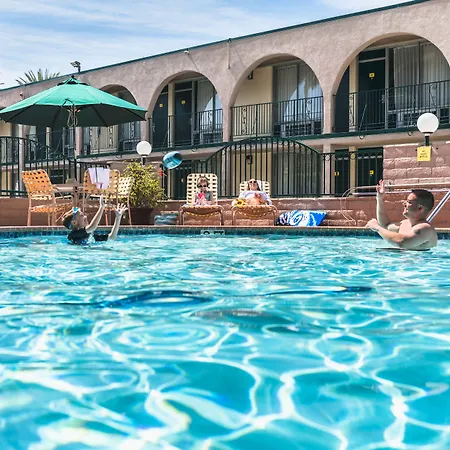 Kings Inn Anaheim At The Park & Convention Center-3