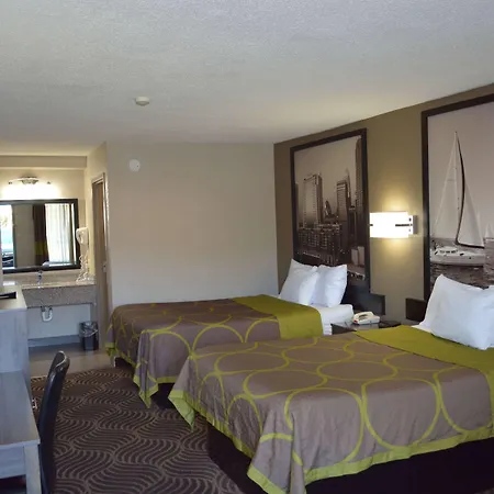 Super 8 By Wyndham Huntersville/Charlotte Area-2
