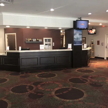 Ramada By Wyndham Niagara Falls/Fallsview-3