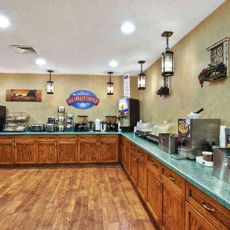 Baymont By Wyndham Knoxville/Cedar Bluff-3
