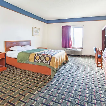 Super 8 By Wyndham Atchison-3