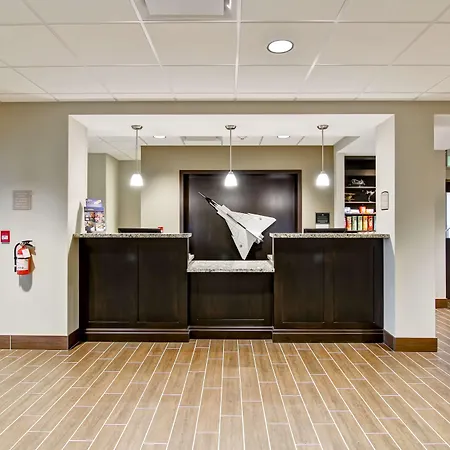Best Western London Airport Inn & Suites-2