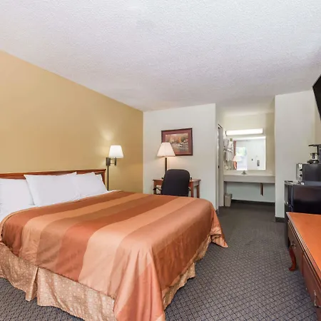 Days Inn By Wyndham Fort Payne-3