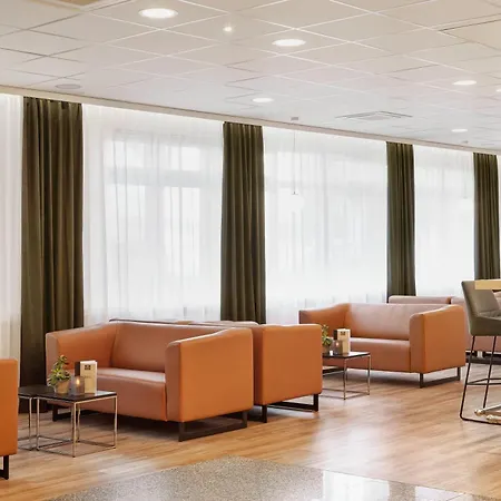 H+ Hotel Darmstadt-3
