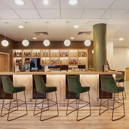 H+ Hotel Darmstadt-3