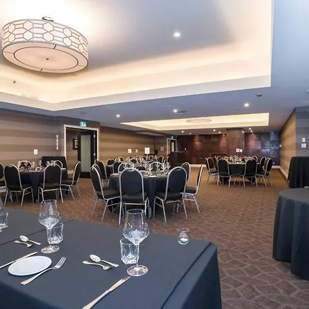 Sandman Signature Calgary Downtown Hotel-3