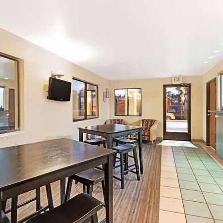 Days Inn By Wyndham Espanola-3