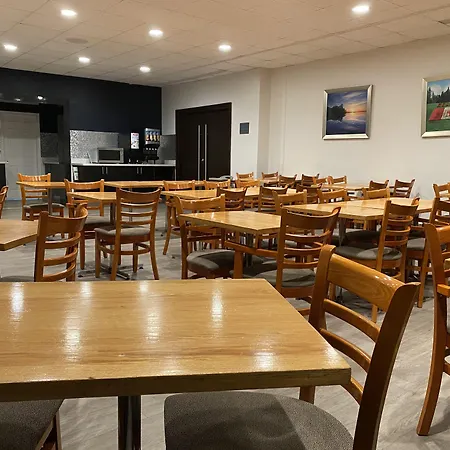 Ramada By Wyndham Belleville Harbourview Conference Center-2