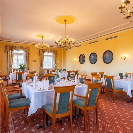 Jagdschloss Hotel Niederwald-3