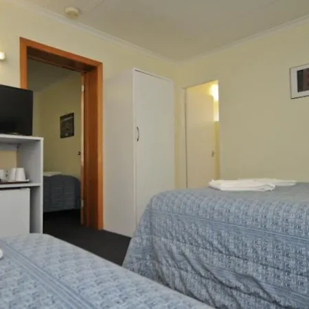 Martin Cash Motel-3
