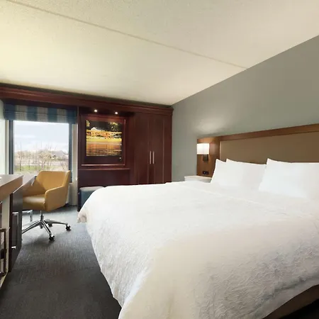 Hampton Inn Appleton-Fox River Mall Area-2