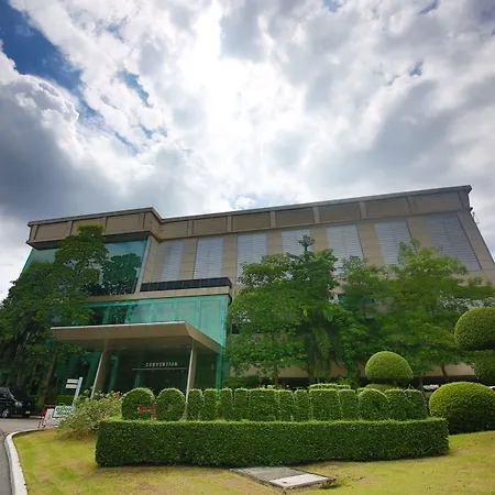 Rama Gardens Hotel Bangkok - SHA Plus Certified-3