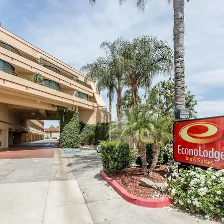 Econo Lodge Inn & Suites Riverside - Corona-3