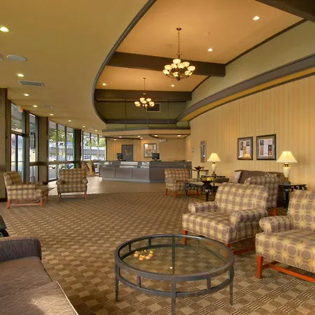 Red Lion Hotel Coos Bay-3