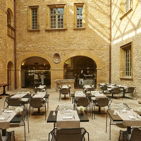 Chateau De Bagnols-3