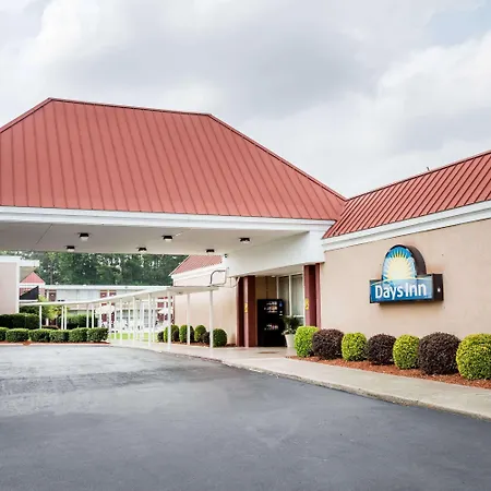 Days Inn By Wyndham Goldsboro-2