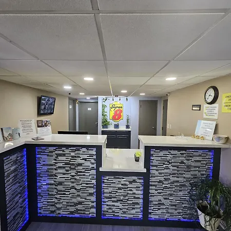 Super 8 By Wyndham Buffalo-3