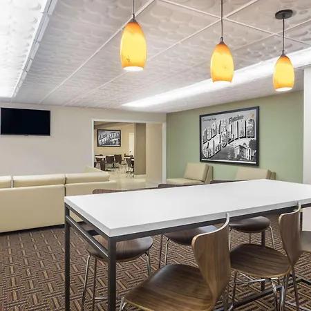Super 8 By Wyndham Asheville Airport-2