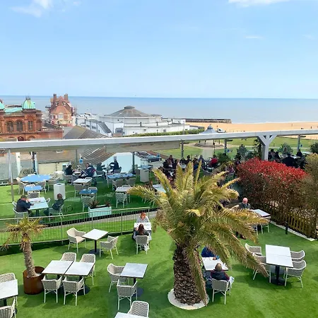 Cliff Hotel-2