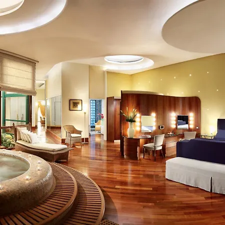 Grand Hotel Vesuvio-2