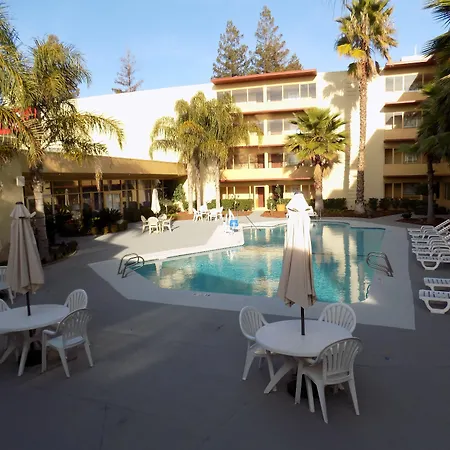 Ramada By Wyndham Sacramento-2