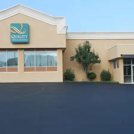 Quality Inn & Suites Indiana South-3