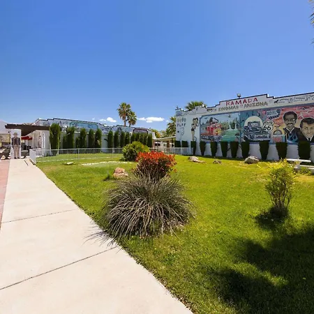 Ramada By Wyndham Kingman-3